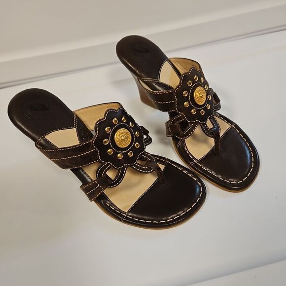 Nurture Brown Leather Sandals Gold Embellished sz 8 - Picture 3 of 11